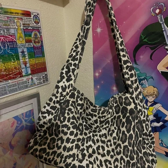 H&M Stylish Leopard Print Women's Twill Canvas Cotton Shopper Tote Bag - Picture 2 of 4